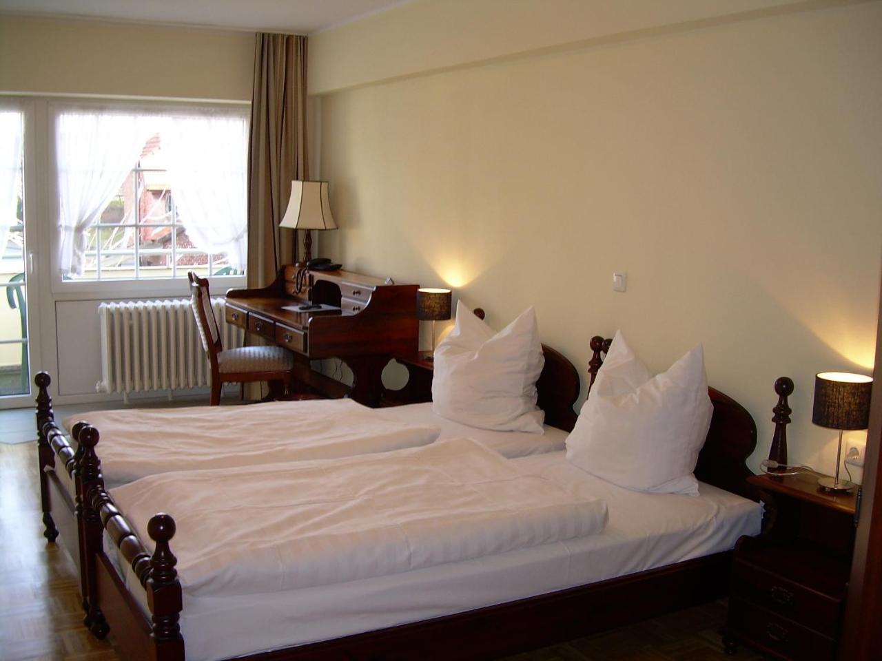 Hotel-Restaurant Saelzerhof Salzkotten المظهر الخارجي الصورة